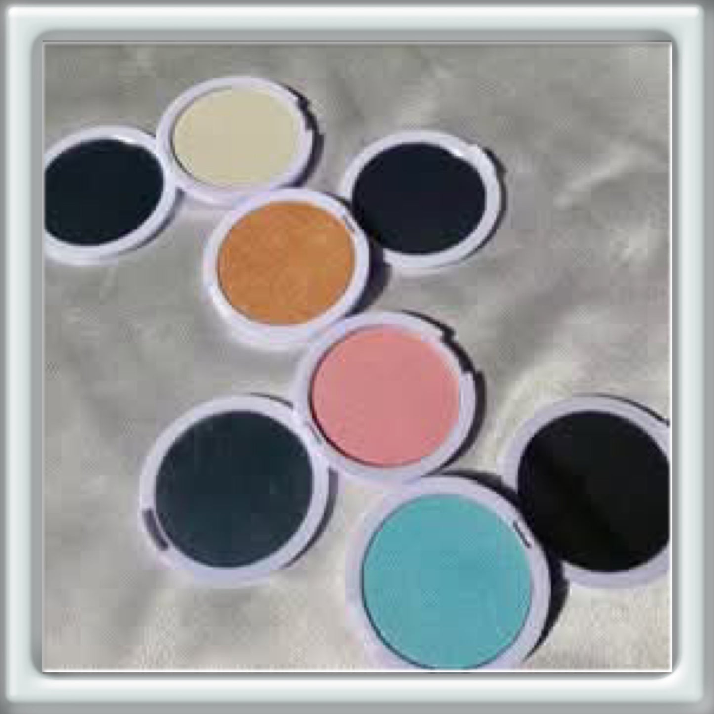 DIAMONIQUE & PEARL  COMPACT HIGHLIGHTERS